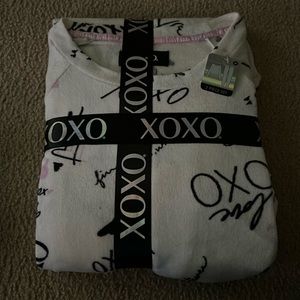 New Ladies 2 Piece Pajama Set.